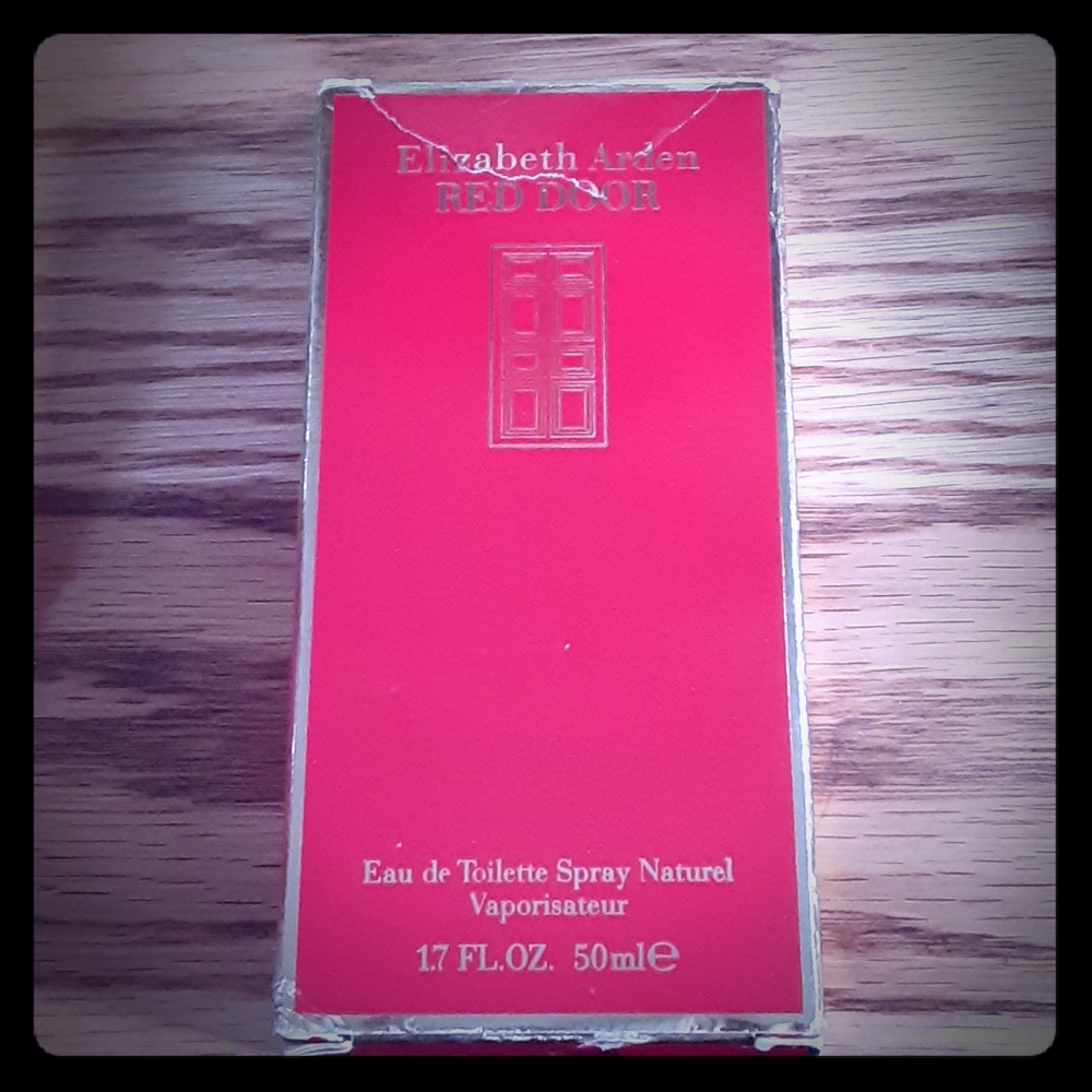 Elizabeth Arden red door